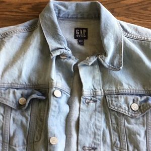 Men’s Gap blue jean jacket